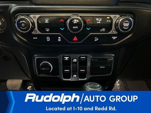 Used 2019 Jeep Wrangler Unlimited Sahara AWD/4WD image 26