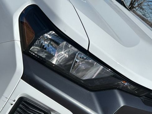 Used 2024 Chevrolet Colorado LT w/ LT Convenience Package II image 27