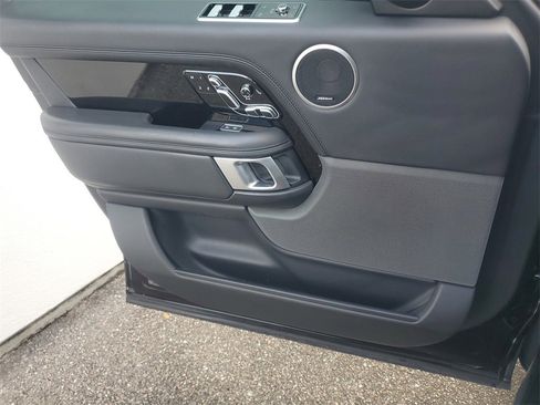 Used 2022 Land Rover Range Rover Westminster Edition image 17