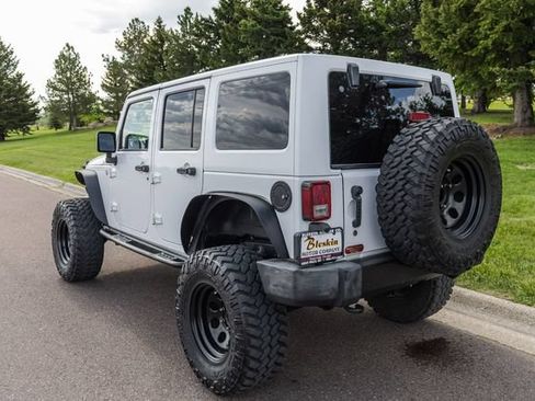 Used 2013 Jeep Wrangler Unlimited Sahara AWD/4WD image 7