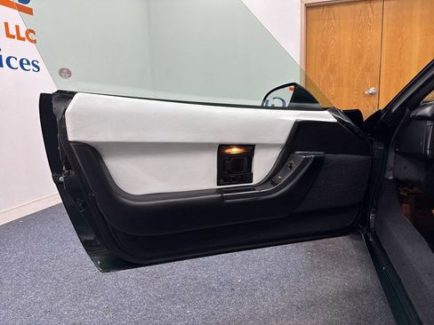 Used 1993 Chevrolet Corvette Coupe image 7