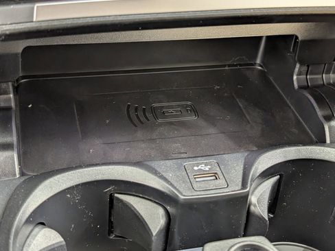 Used 2025 BMW 330i xDrive Sedan w/ Premium Package image 21