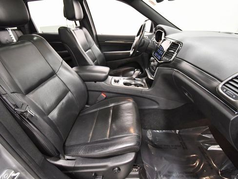 Used 2020 Jeep Grand Cherokee Limited w/ Luxury Group II image 19