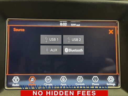 Used 2021 Jeep Grand Cherokee Laredo AWD/4WD image 24