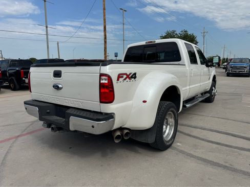 Used 2015 Ford F350 Lariat w/ Lariat Ultimate Package AWD/4WD image 3