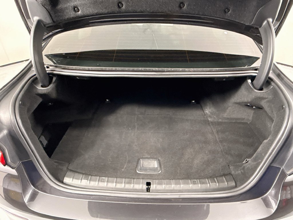 Used 2022 BMW 530e RWD image 29