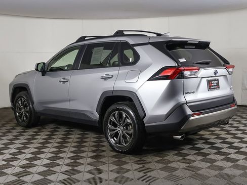 Used 2022 Toyota RAV4 Limited image 10