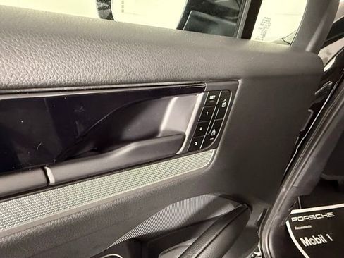 New 2025 Porsche Cayenne Coupe image 26