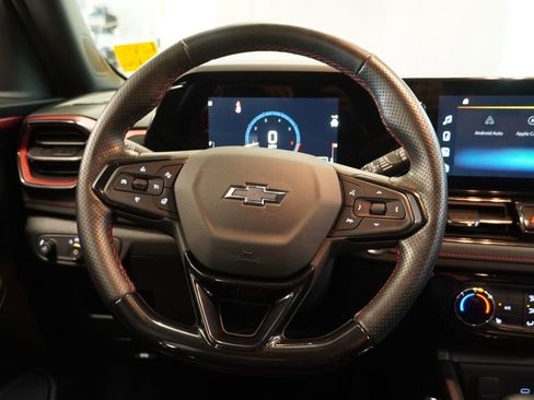 Used 2024 Chevrolet TrailBlazer RS w/ Driver Confidence Package FWD image 18