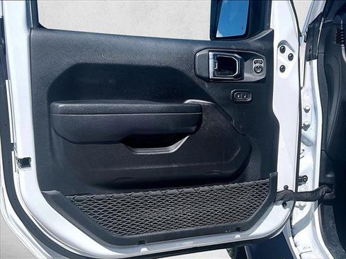Used 2025 Jeep Wrangler Unlimited Sport AWD/4WD image 18