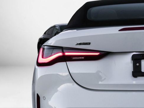 Used 2024 BMW M4 xDrive Competition image 44