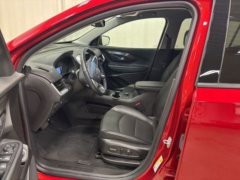 Used 2024 GMC Terrain SLT w/ Infotainment Package II AWD/4WD image 16