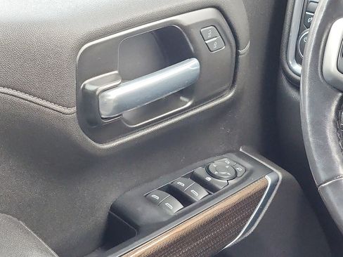 Used 2021 Chevrolet Silverado 1500 LT image 12