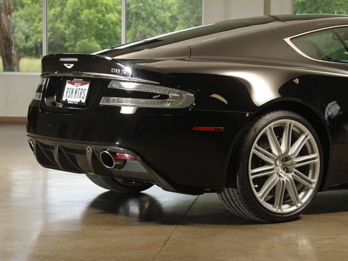 Used 2009 Aston Martin DBS Coupe RWD image 9