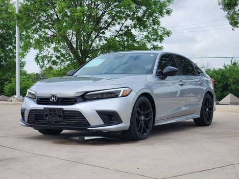 Used 2024 Honda Civic Sport image 3