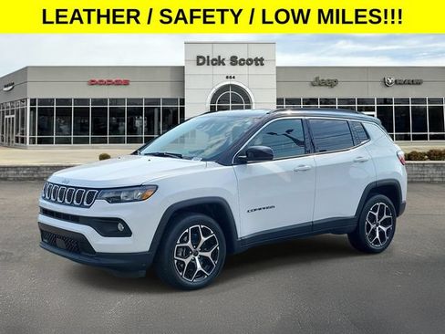 Used 2025 Jeep Compass Limited AWD/4WD image 2