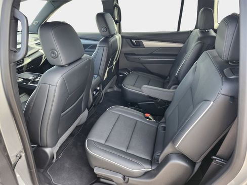 Used 2025 Buick Enclave Preferred image 27