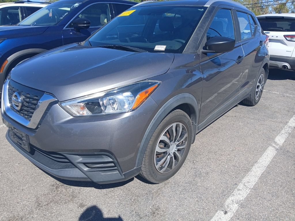 Used 2018 Nissan Kicks S FWD image 1