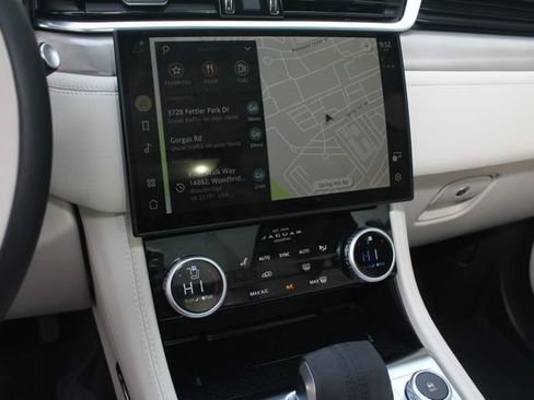 Used 2025 Jaguar F-PACE R-Dynamic S image 17