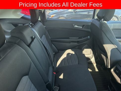 Used 2017 Ford Edge SE w/ Cargo Accessory Package AWD/4WD image 4