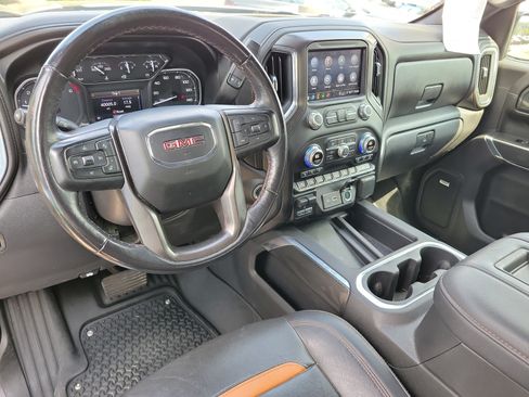 Used 2021 GMC Sierra 1500 AT4 w/ AT4 Value Package AWD/4WD image 2