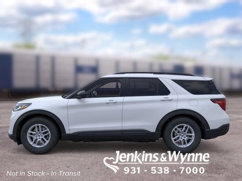 New 2026 Ford Explorer Active RWD image 3