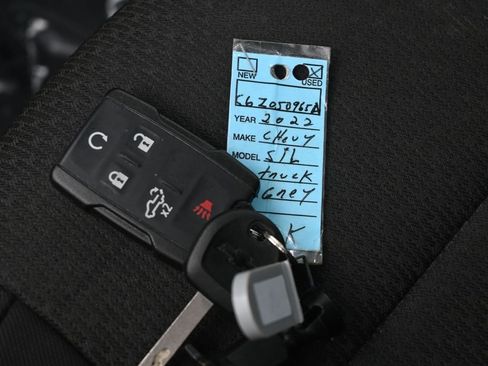 Used 2022 Chevrolet Silverado 1500 Custom image 18