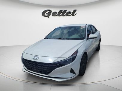 Used 2022 Hyundai Elantra SEL w/ Convenience Package