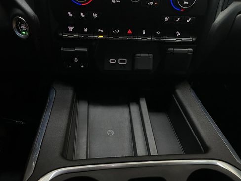 Used 2021 Chevrolet Silverado 2500 LTZ w/ LTZ Plus Package image 35