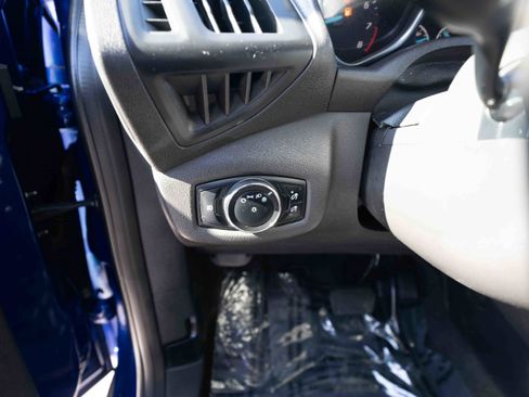 Used 2017 Ford Transit Connect XLT image 11