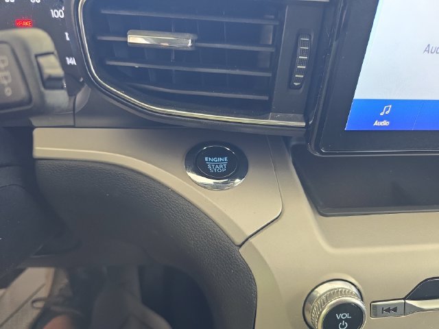 Used 2023 Ford Explorer XLT w/ Equipment Group 202A AWD/4WD image 22