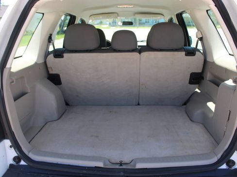 Used 2012 Ford Escape XLS FWD image 29