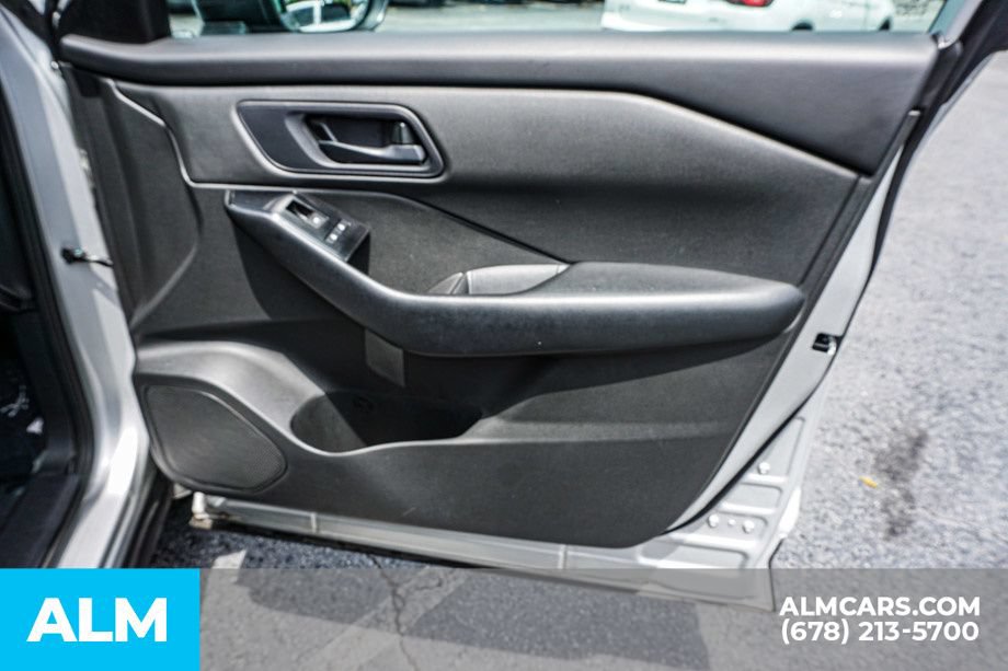Used 2024 Nissan Rogue S FWD image 48
