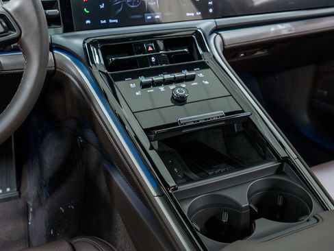 New 2026 Porsche Panamera 4S image 23