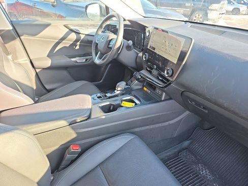 Used 2022 Lexus NX 250 Premium Sport Utility image 3
