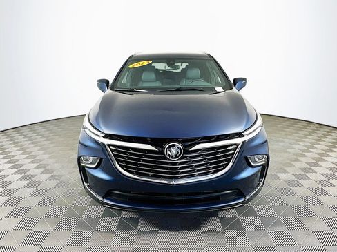 Used 2023 Buick Enclave Essence image 3