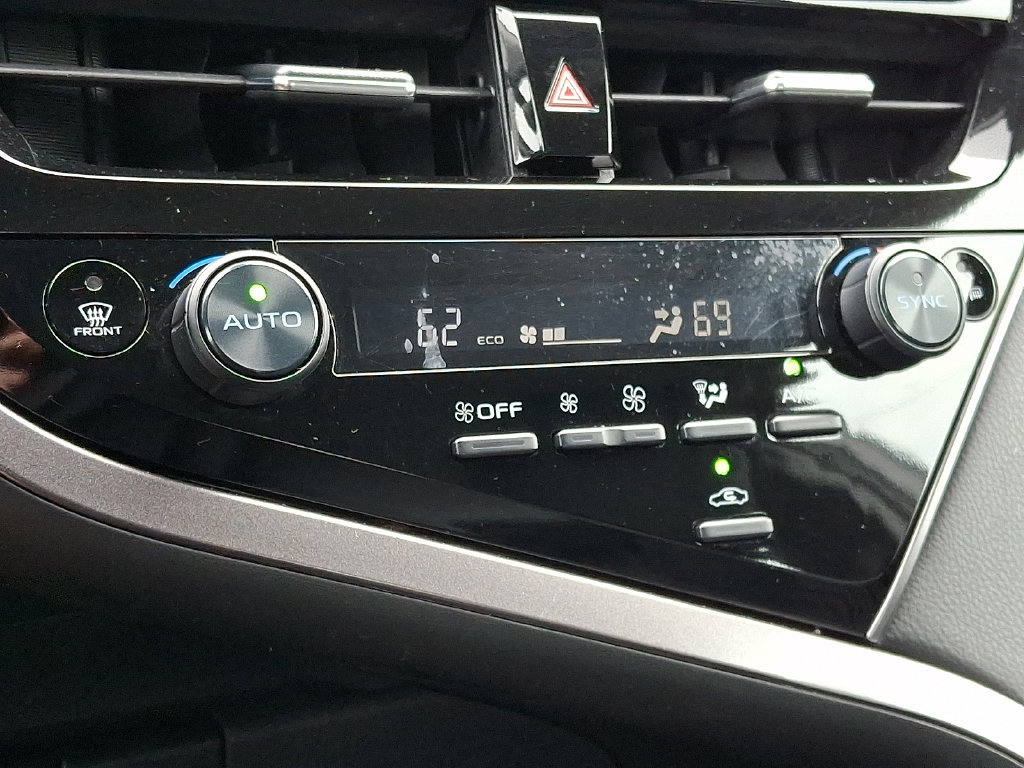 Certified 2024 Toyota Camry SE FWD image 20