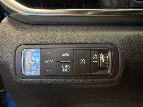 Used 2025 GMC Terrain Elevation AWD/4WD image 17