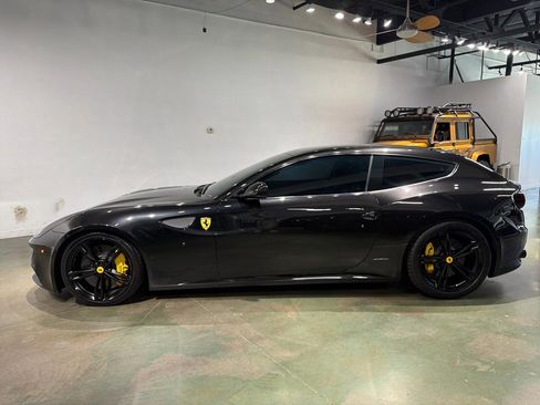 Used 2014 Ferrari FF image 4