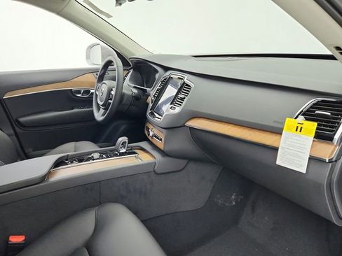 New 2025 Volvo XC90 B6 Plus w/ Protection Package Premier image 21
