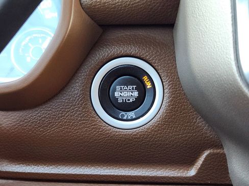 Used 2020 RAM 2500 Laramie image 24