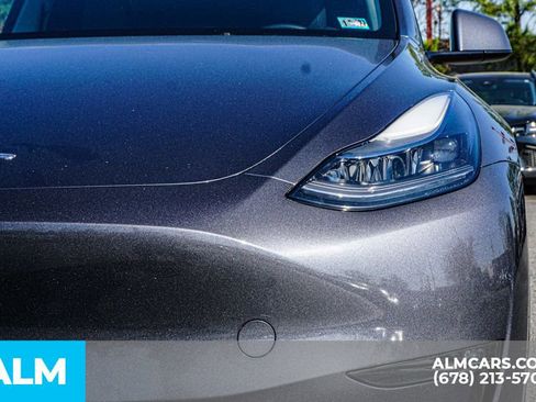 Used 2024 Tesla Model Y Long Range image 12