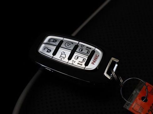 New 2026 Chrysler Pacifica Limited w/ S Appearance Package image 35