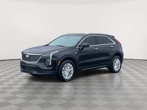 Used 2024 Cadillac XT4 Luxury w/ Cold Weather Package AWD/4WD image 4