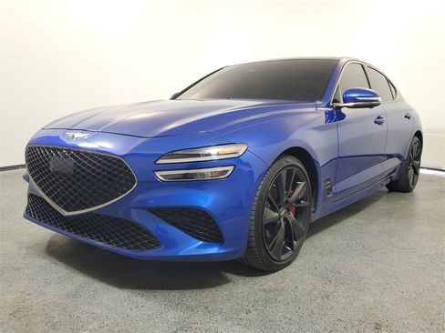 Used 2022 Genesis G70 3.3T image 3