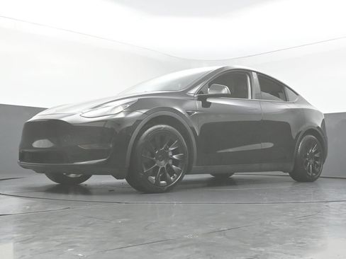 Used 2022 Tesla Model Y Long Range AWD/4WD image 50