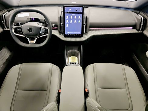 New 2026 Volvo EX30 Cross Country Ultra w/ Protection Package Premier AWD/4WD image 13