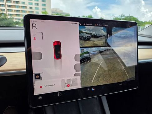 Used 2023 Tesla Model Y Long Range AWD/4WD image 5