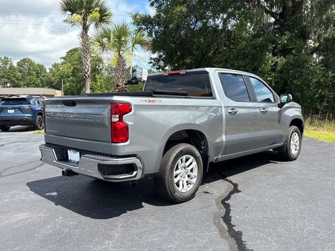 Used 2023 Chevrolet Silverado 1500 LT AWD/4WD image 28