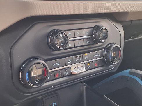 Used 2024 Ford Bronco Wildtrak image 18